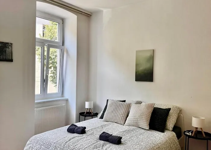 Stylish Near Center דירה וינה